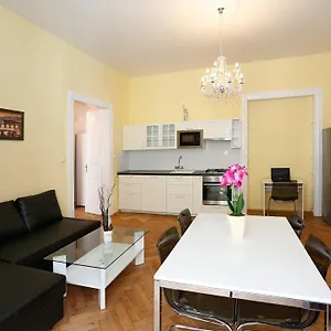  Appartement Near The Charles Bridge République tchèque