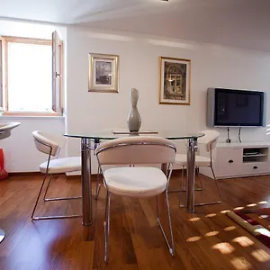 Peristil Apartment